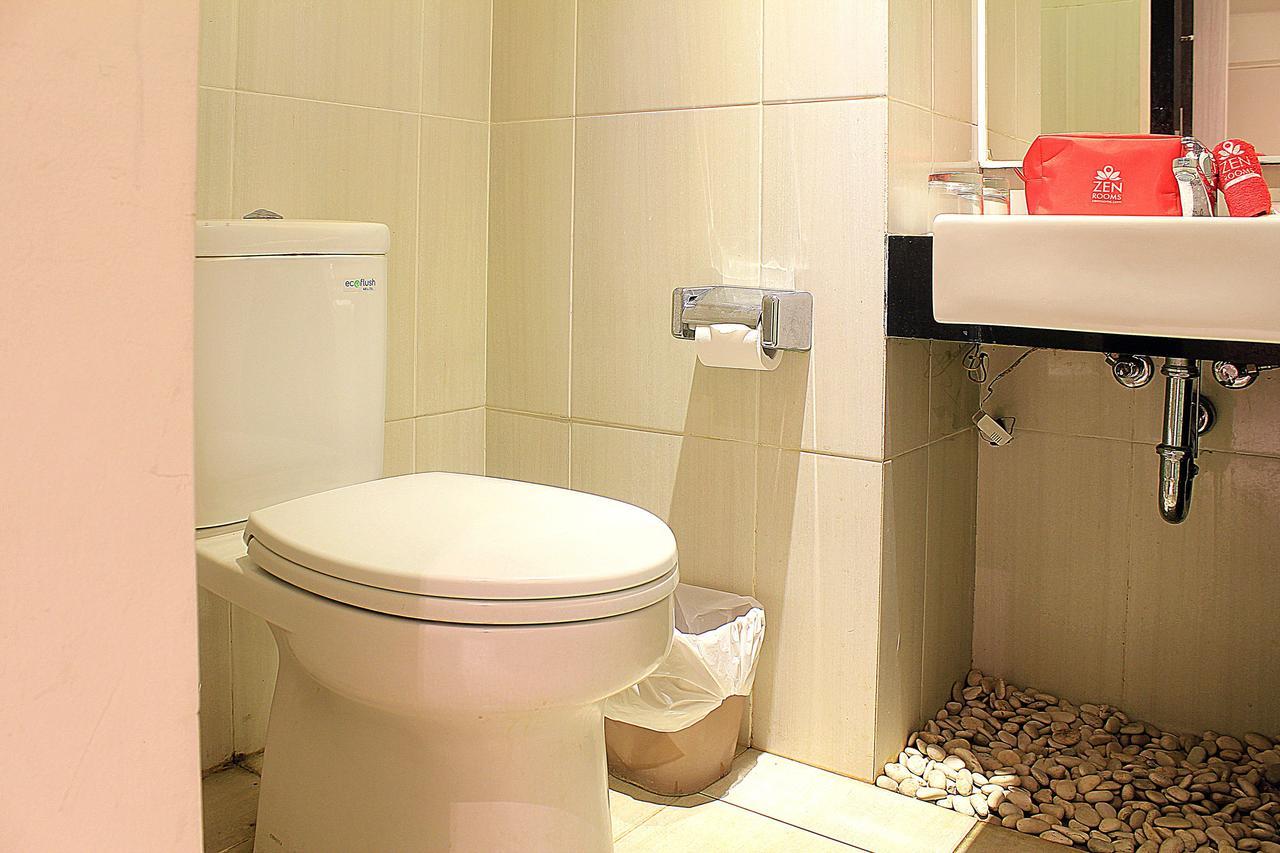 Zen Premium Setrawangi Raya Otel Bandung Dış mekan fotoğraf