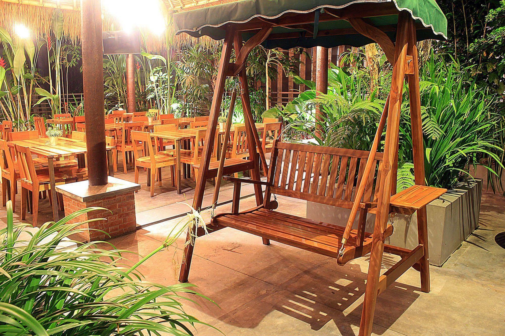 Zen Premium Setrawangi Raya Otel Bandung Dış mekan fotoğraf